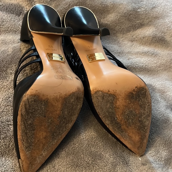 Michael Kors black heels. - Picture 5 of 10